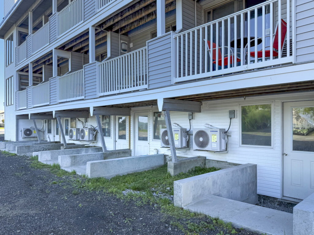 Commercial heat pump installation at hotel property in Rockland Maine by MaxPro Heat Pumps